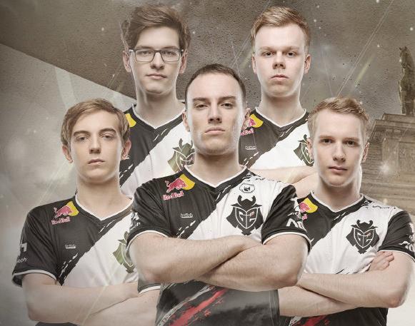 与莱万相比 与莱万相比